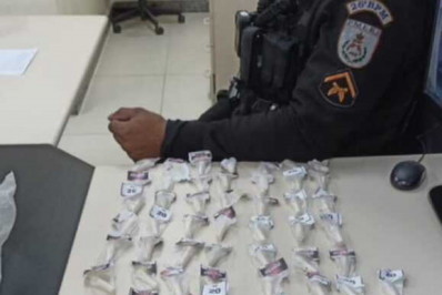 Policiais do 26º BPM apreendem entorpecentes em ações na Posse, Corrêas e Siméria
