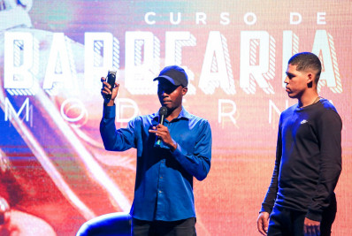 Prefeitura de Belford Roxo promove aula inaugural do curso gratuito de Barbearia
