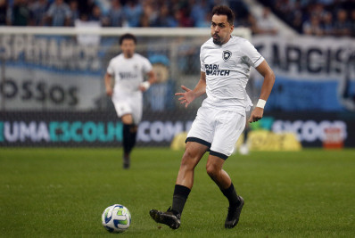 Recuperado de lesão no ouvido, Eduardo deve voltar ao time do Botafogo contra o Coritiba