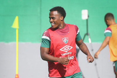 Ídolos, jogadores e Diniz parabenizam o Fluminense pelo aniversário de 121 anos