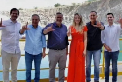 Líder do PL explica expulsão de deputado que 'fez o L': 'Foi simbólico demais'