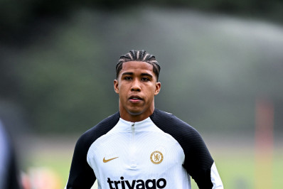 Chelsea pode emprestar Andrey Santos para clube francês