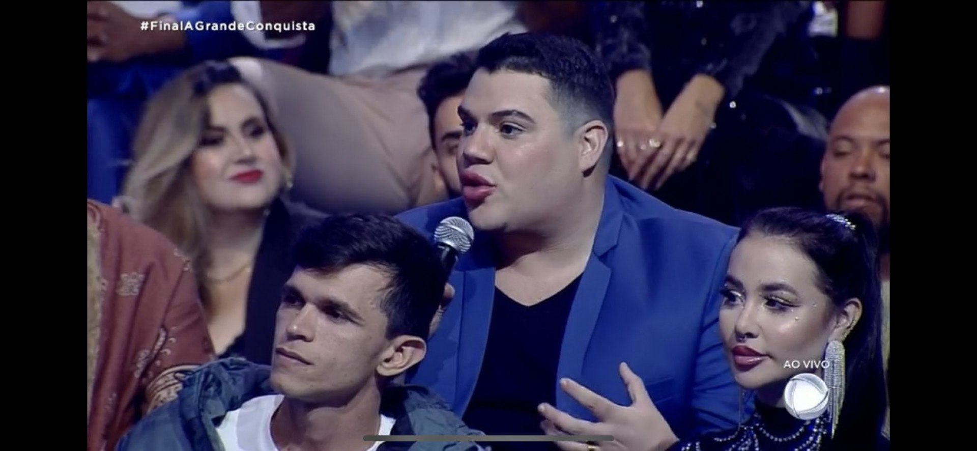 Erick foi vaiado pelos vileiros - Reprodução