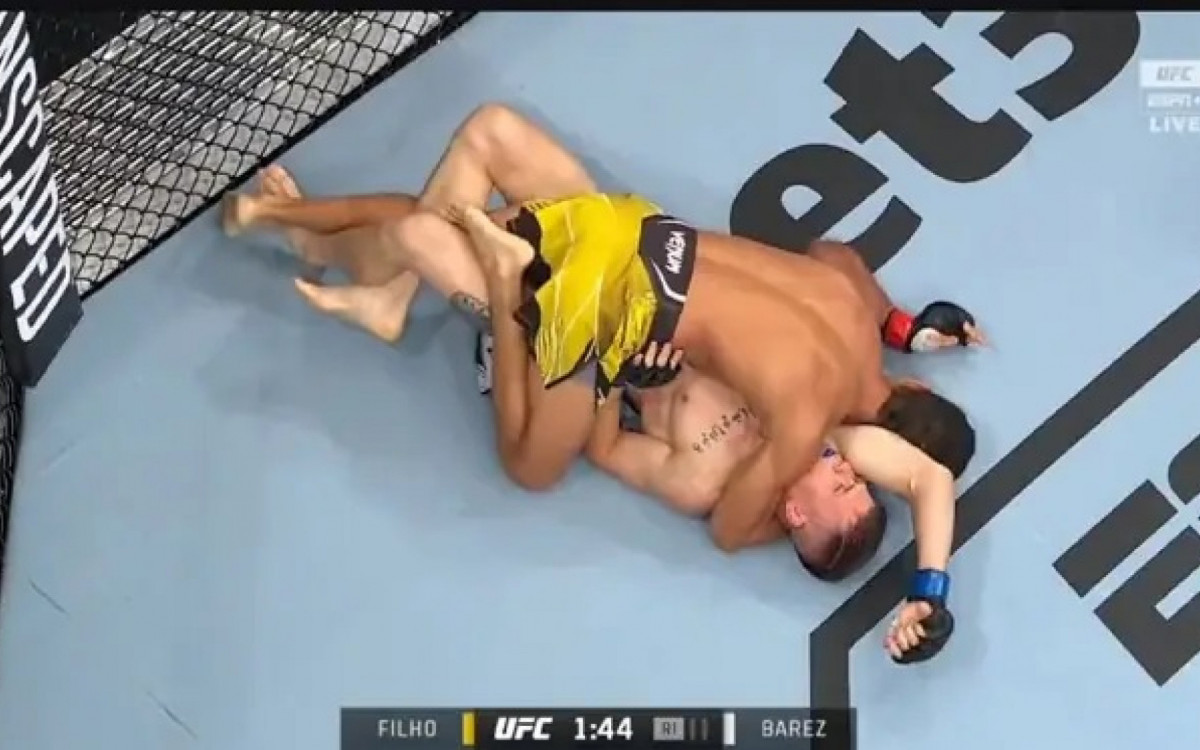 Brasileiro Jafel Filho usou o Jiu-Jitsu para vencer luta no UFC Londres