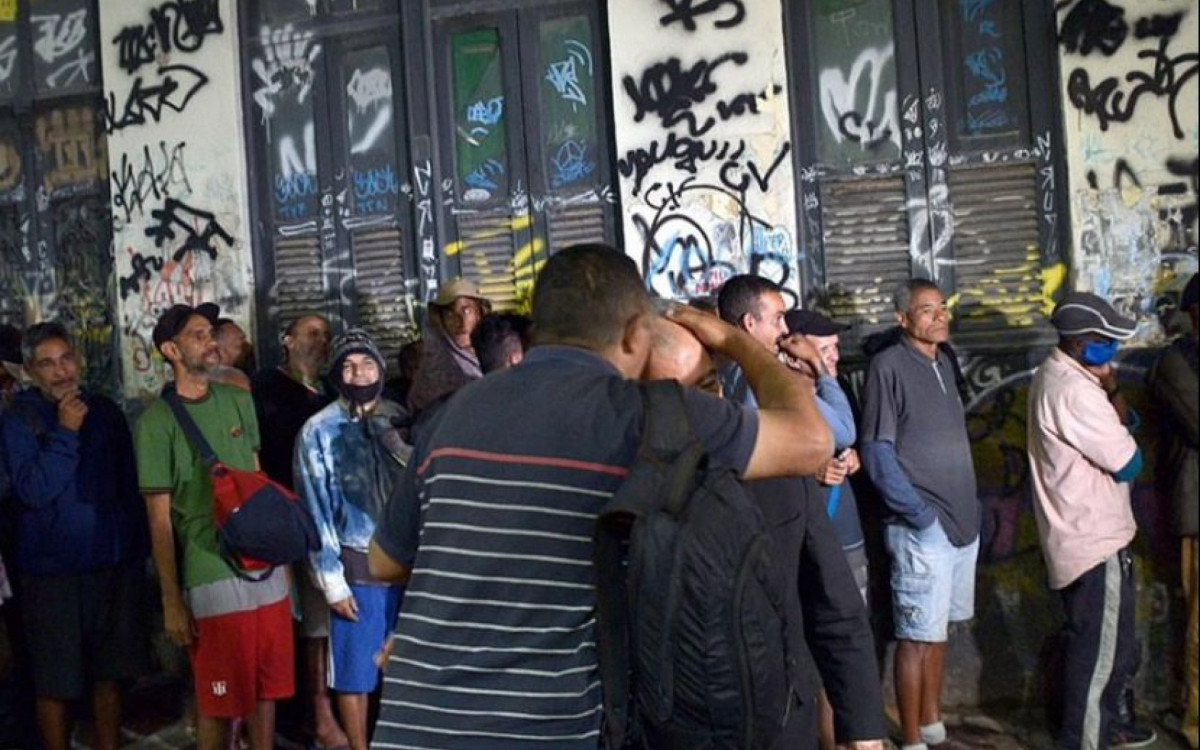 Ao todo, 400 cobertores e 200 agasalhos foram distribuídos - Divulgação