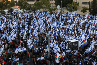 Milhares protestam em Israel contra reforma judicial