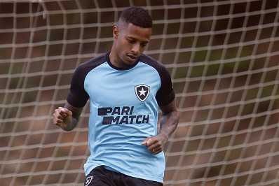 Tchê Tchê vê singularidade no grupo do Botafogo: 'Um sentido de família maior que nos outros clubes'