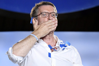 Conservadores vencem, mas não conseguem maioria para governar Espanha