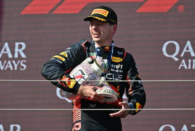 F1: Norris pede desculpas por ter quebrado troféu de Verstappen: 'Não tinha a intenção de fazer algo assim' 