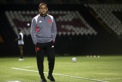 Vasco avalia fazer pré-temporada fora do Brasil