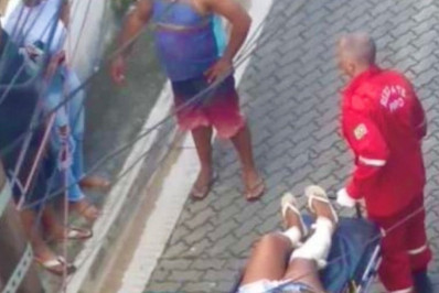 Mulher fica gravemente ferida após explosão de fogão em incêndio