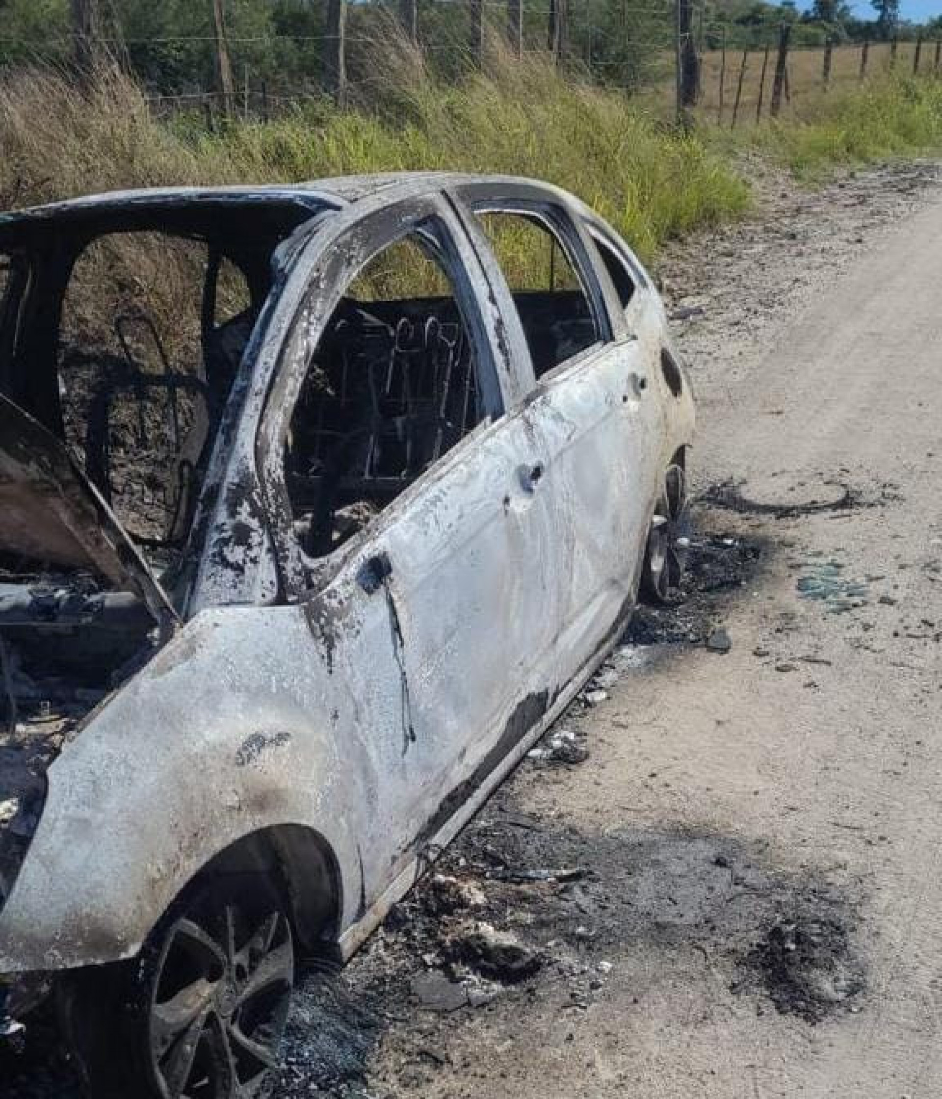 Corpo Encontrado Carbonizado Dentro De Carro Em Itaboraí é De Pm Desaparecido Diz Família Rio