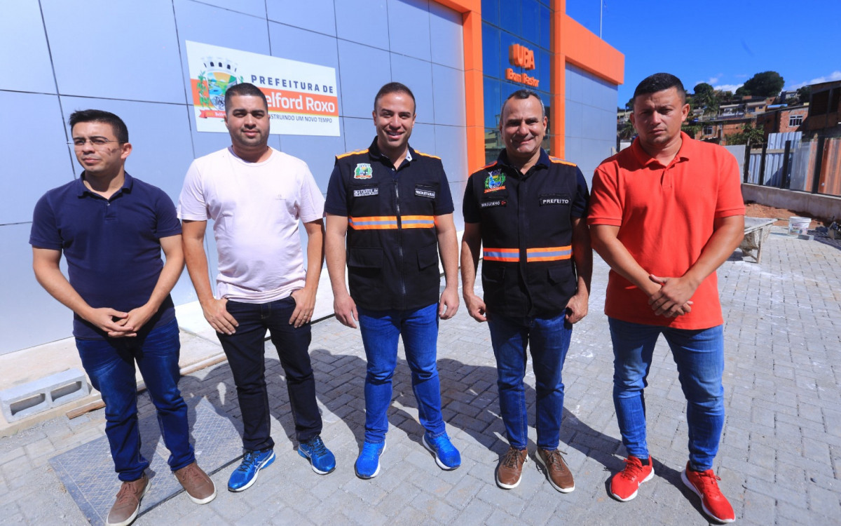 Danielzinho, Igo Menezes, Matheus Carneiro, Waguinho e Vitor do Gelo estiveram na vistoria da nova UPA Bom Pastor