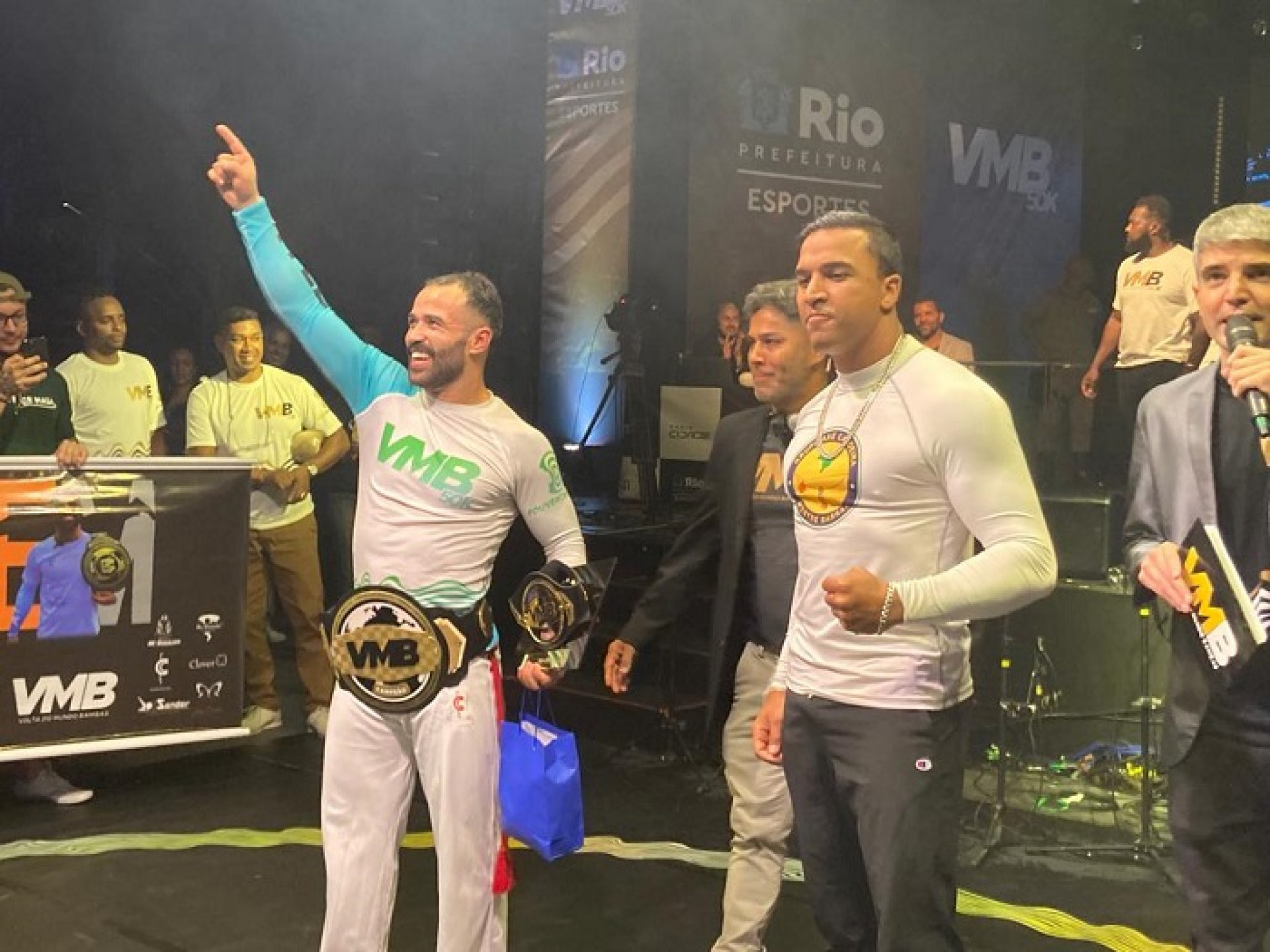 Desafio de Barrãozinho ao campeão Erick Maia roubou a cena no evento de Capoeira  - (Foto: VMB)