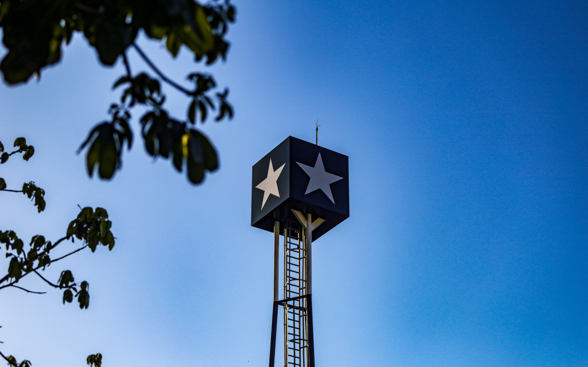 Farol do Botafogo foi inaugurado na sede de General Severiano