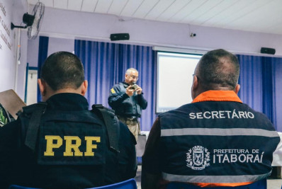 Itaboraí realiza ação educativa para motoristas e monitores de transporte escolar em parceria com a PRF