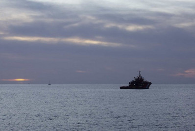 Homem morre em embarcação com migrantes resgatada perto de ilha espanhola