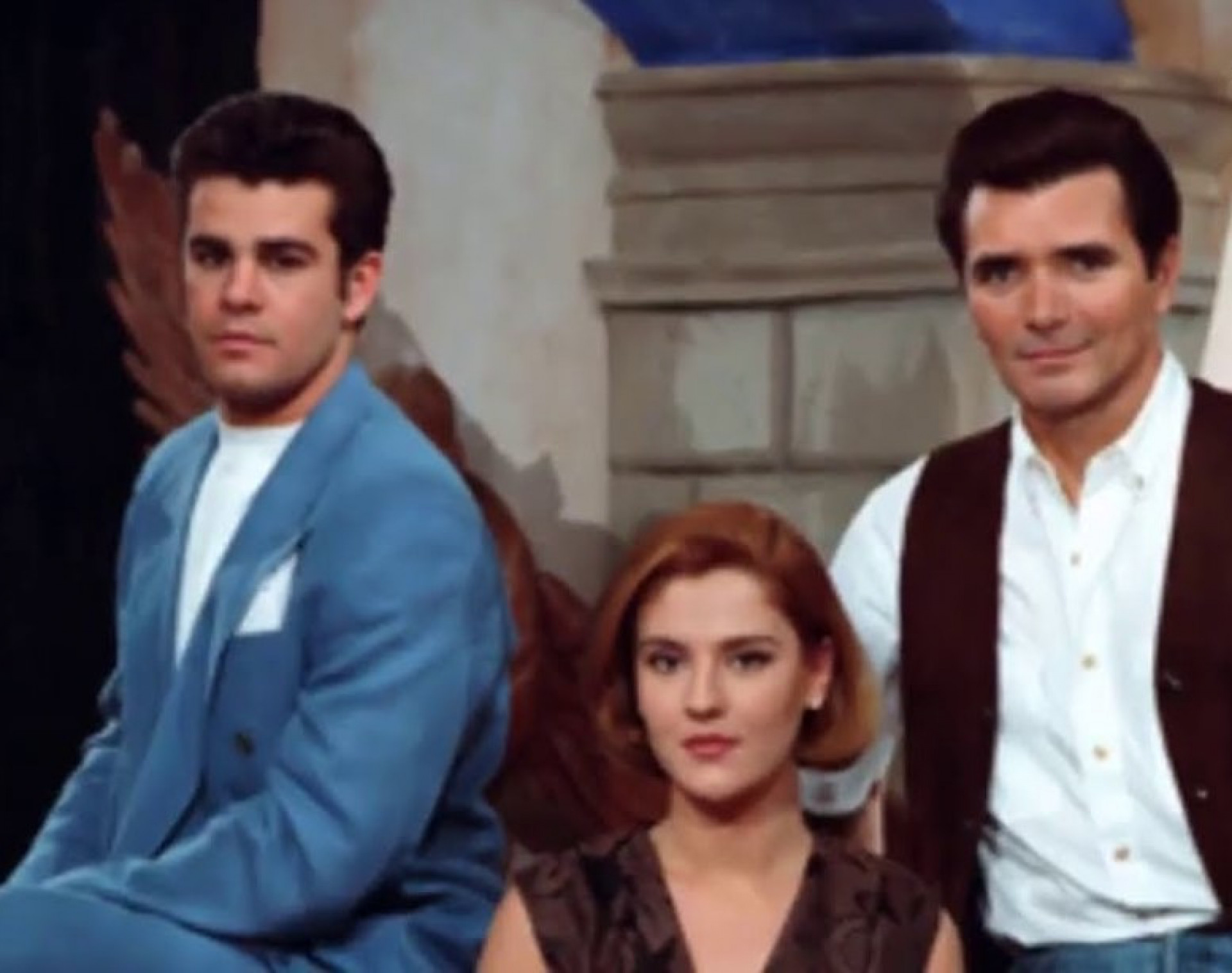 Alfonso Iturralde com elenco de 'Marimar' - Reprodução/Televisa