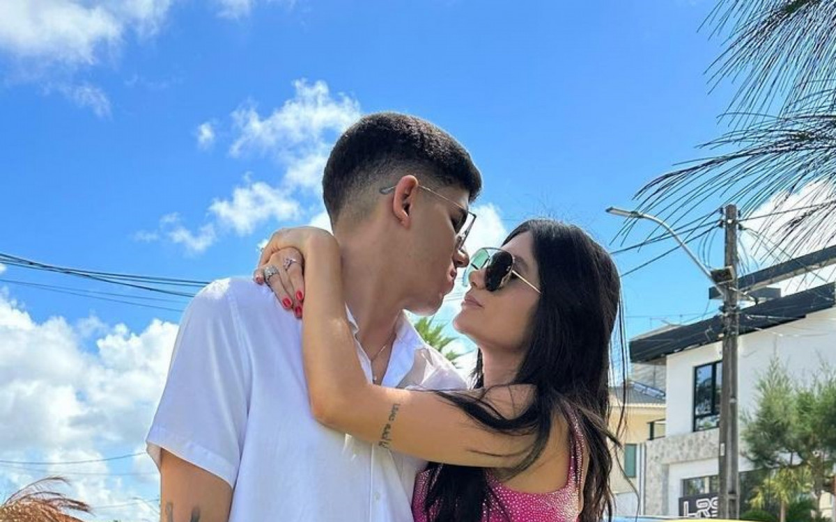 Filho de Zé Vaqueiro nasce e é internado na UTI devido a uma malformação congênita - Reprodução / Instagram