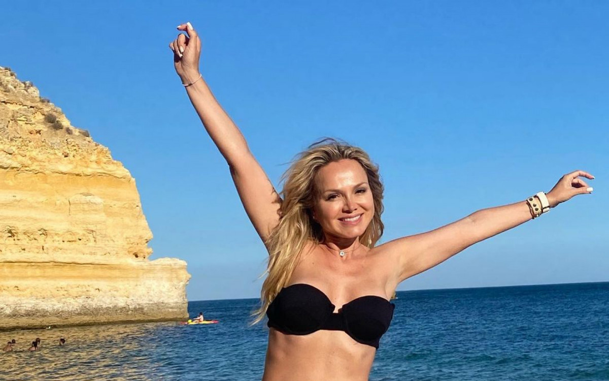 Eliana durante sua viagem para Portugal