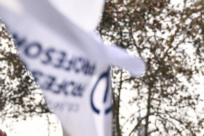 Professores protestam por pagamento de dívida salarial bilionária, no Chile