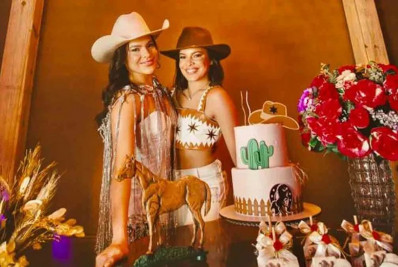 Ex-BBB Emilly comemorou aniversário com a irmã 