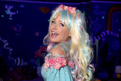 Xuxa retorna ao cinema em 'Uma Fada Veio Me Visitar'; assista ao trailer!