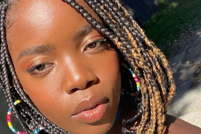 Clara Moneke mostra novo visual ao se despedir da personagem Kate, de 'Vai na Fé'