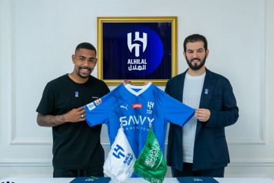 Ex-Corinthians e Barcelona, Malcom é anunciado por clube árabe