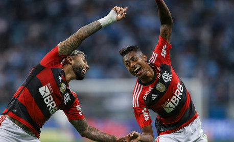 Wesley recebe cartão amarelo e está suspenso de Flamengo x Grêmio, pela  Copa do Brasil
