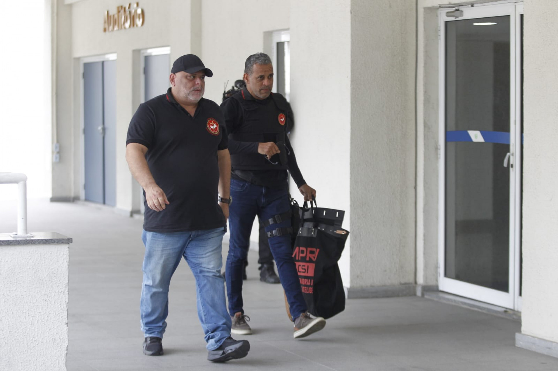 Operação da Polícia Civil e do MPRJ contra furto de combustível - Reginaldo Pimenta/Agência O Dia