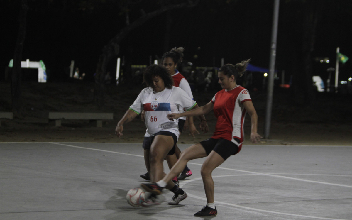 Pauta Especial: Futebol Feminino no aterro do Flamengo, no Rio de Janeiro. Nesta Quinta-Feira (27) - Marcos Porto/Agência O Dia