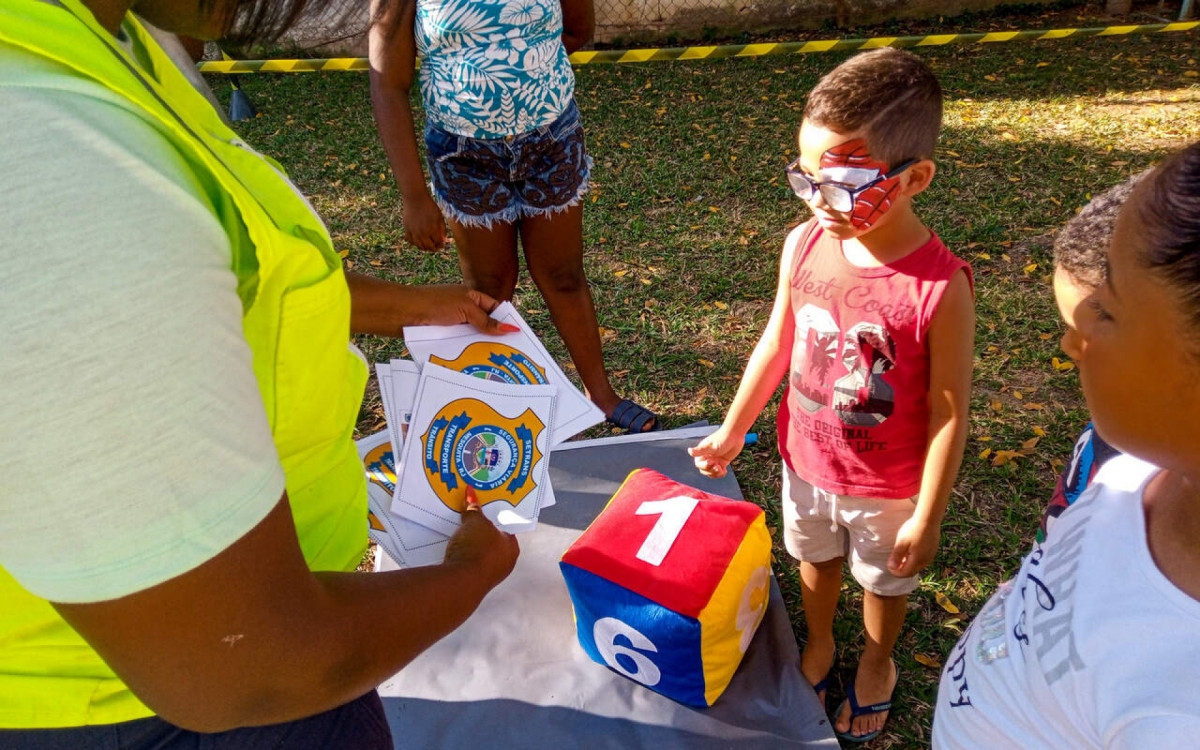 O CRAS Santa Terezinha realizou gincanas promovidas pela Secretaria Municipal de Transporte e Tr&acirc;nsito