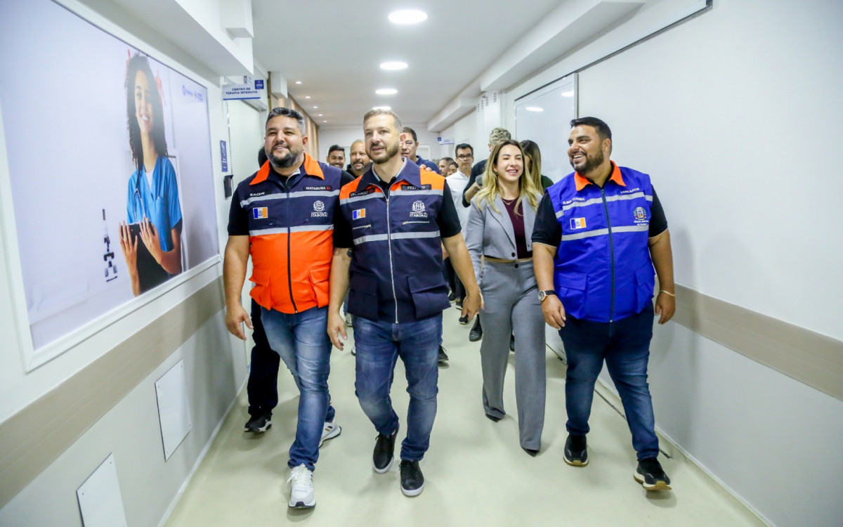 Prefeito Marcelo Delaroli entregando a reestrutura&ccedil;&atilde;o e moderniza&ccedil;&atilde;o do Hospital Municipal Desembargador Leal