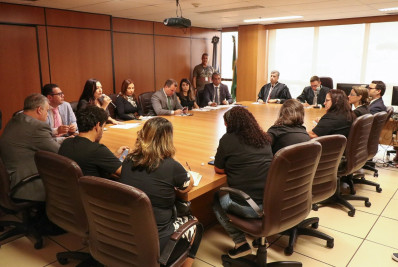 Professores receberão reposição de descontos por greves e paralisações em agosto