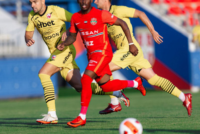 Ex-Flamengo, Yuri César inicia pré-temporada com o pé direito no Shabab Al-Ahli: 'Feliz de ajudar o grupo'