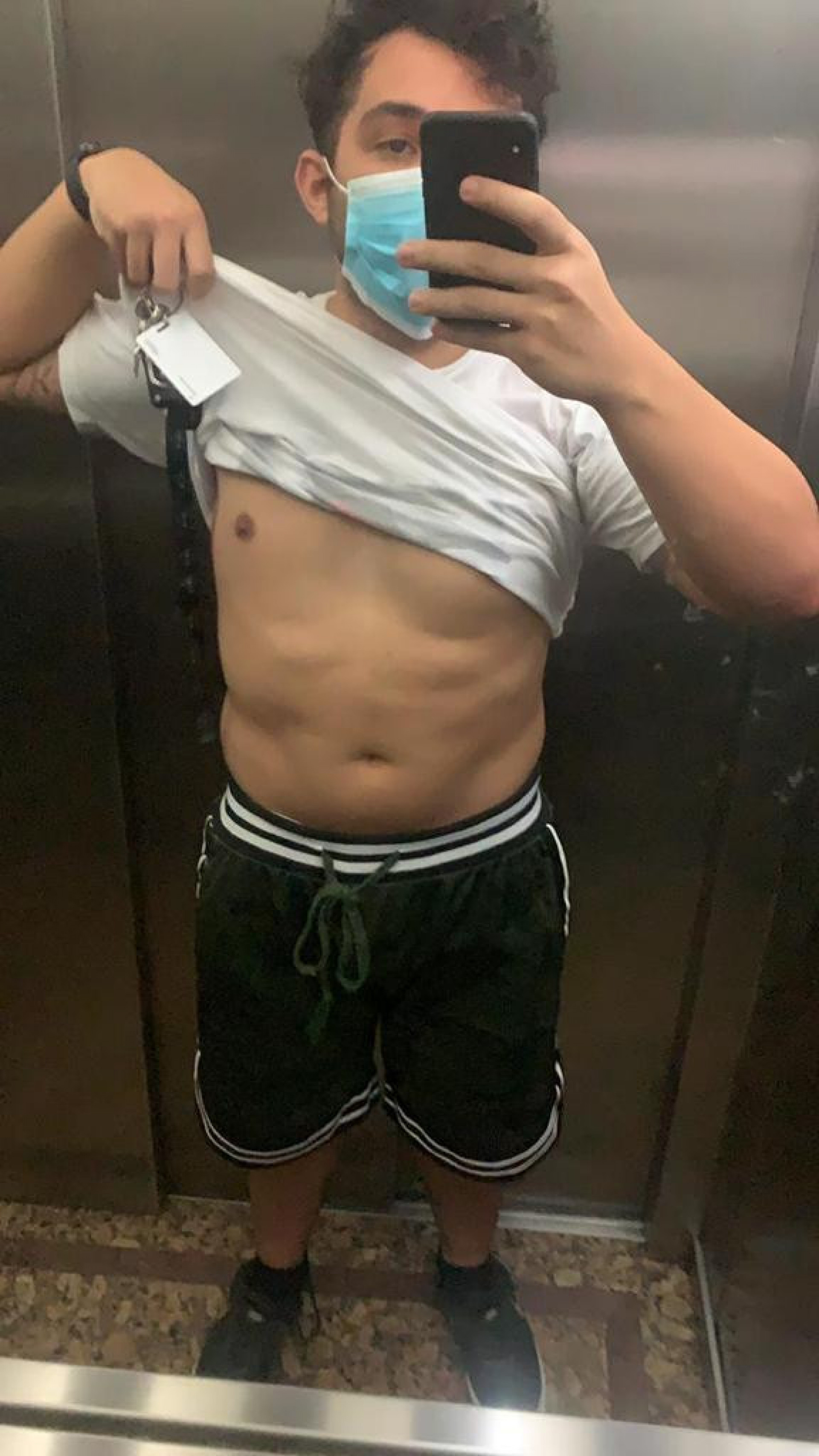 Jonathan Costa durante o processo de perda de peso - Divulgação