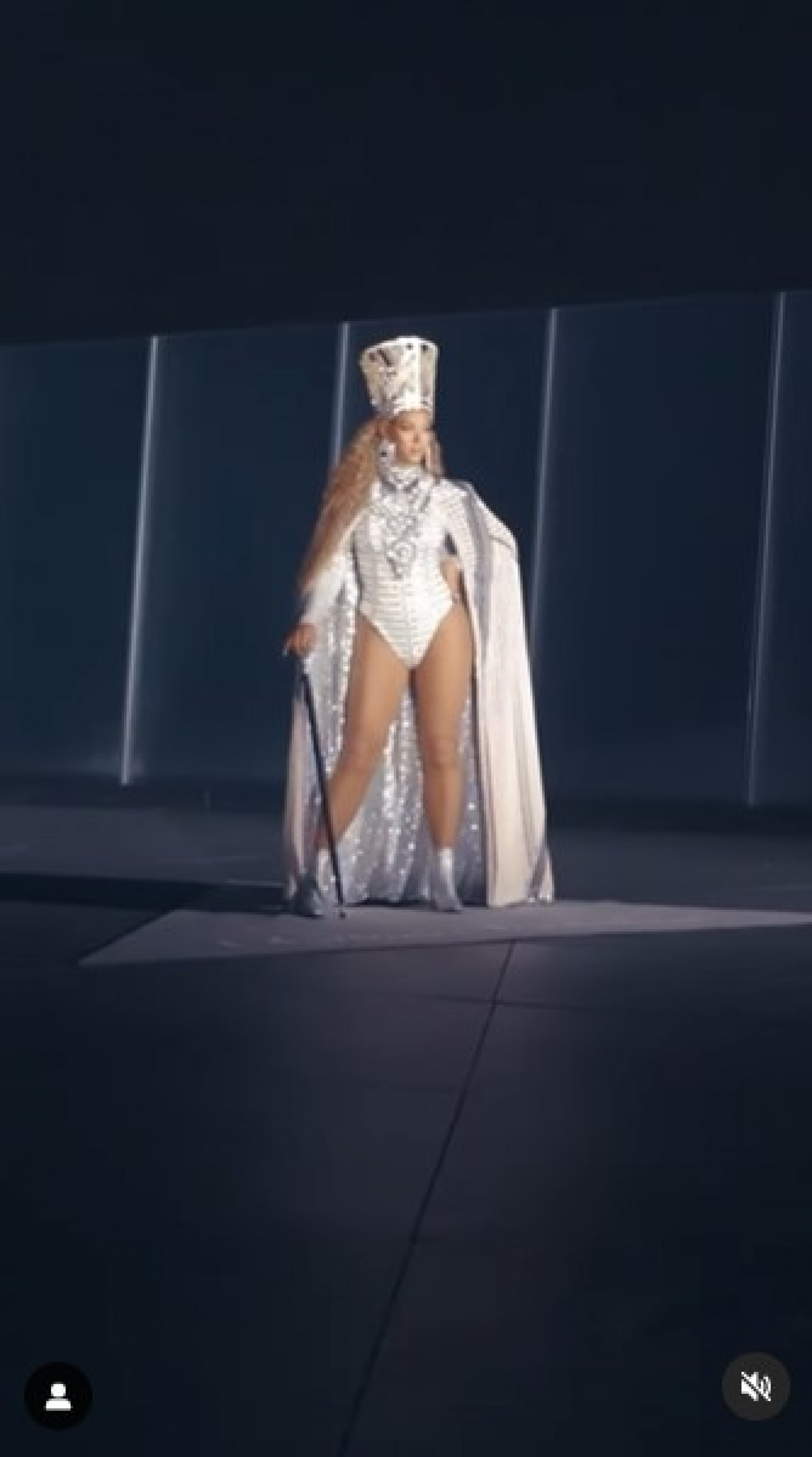 Detalhes de estátua em homenagem à Beyoncé - Reprodução/Instagram