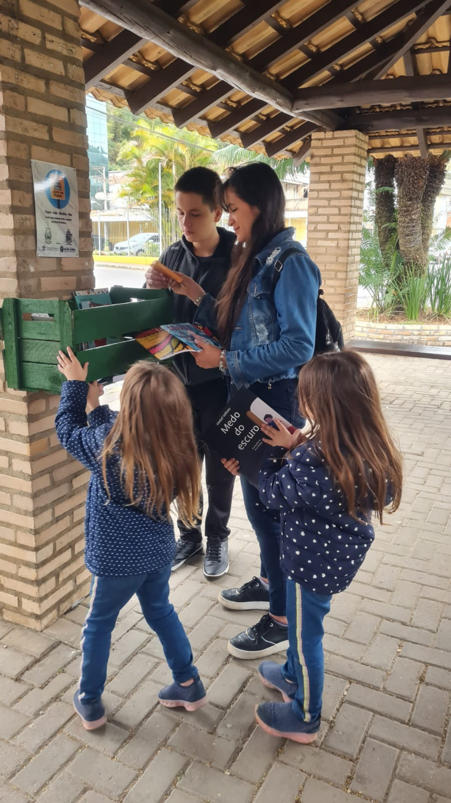 Projeto "Livro no Ponto" foi lan&ccedil;ado ontem (26)