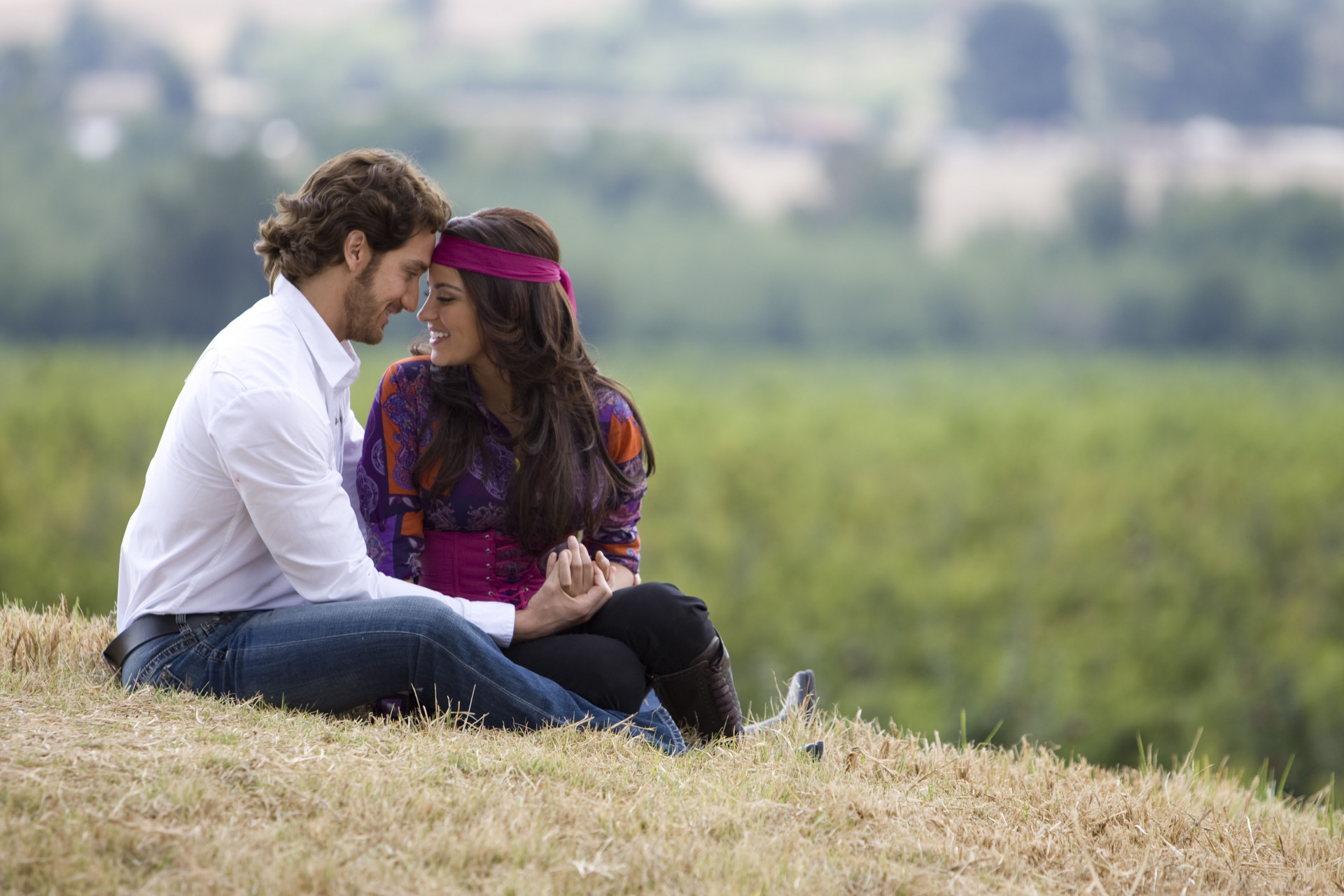 Maite Perroni e Eugenio Siller são os protagonistas de 'Meu Pecado' - Divulgação / SBT