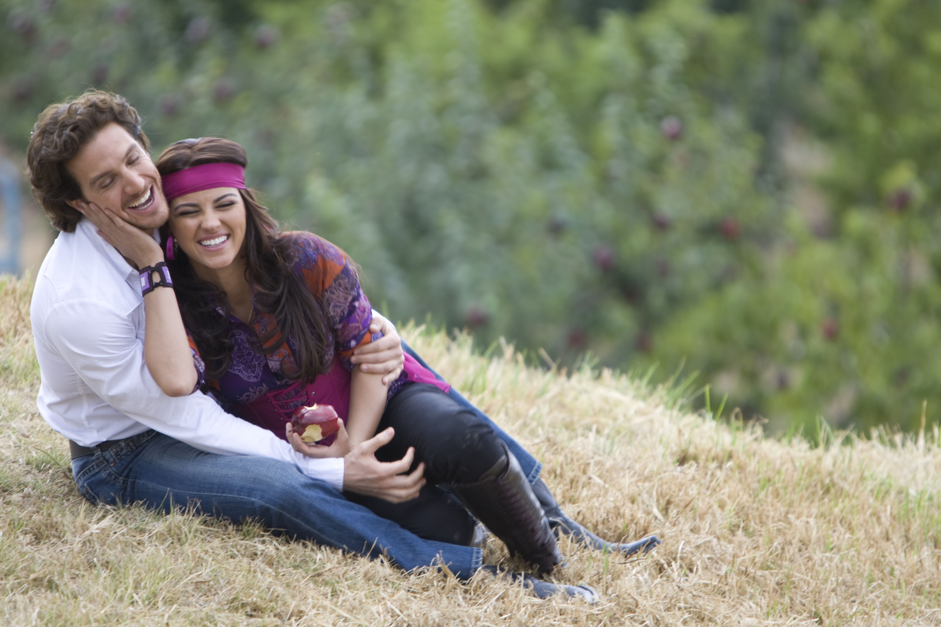 Maite Perroni e Eugenio Siller são os protagonistas de 'Meu Pecado' - Divulgação / SBT