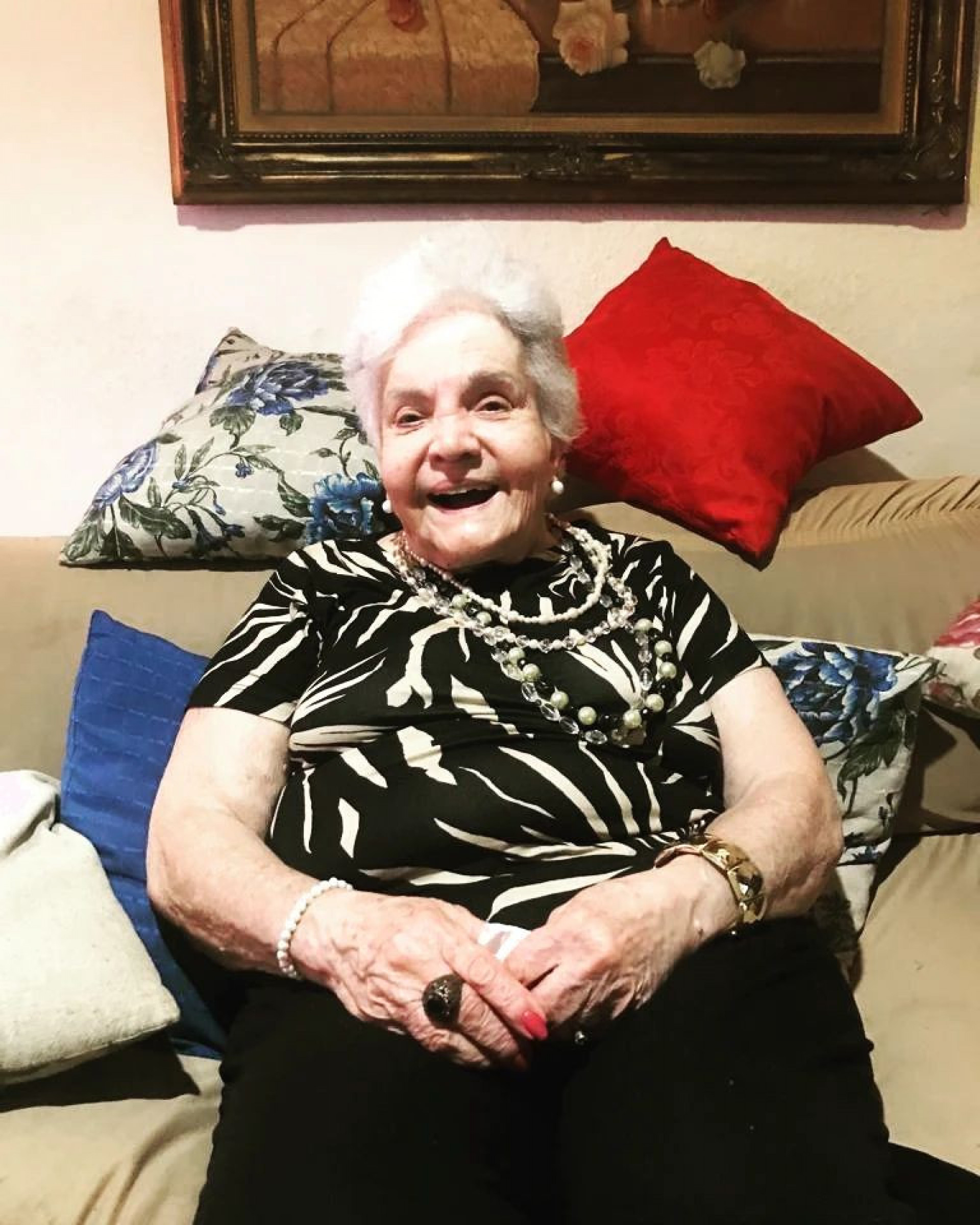 Lana Bittencourt, de 91 anos, está aguardando transferência da UPA de Cascatinha para o Hospital Alcides Carneiro, em Petrópolis - Reprodução Internet