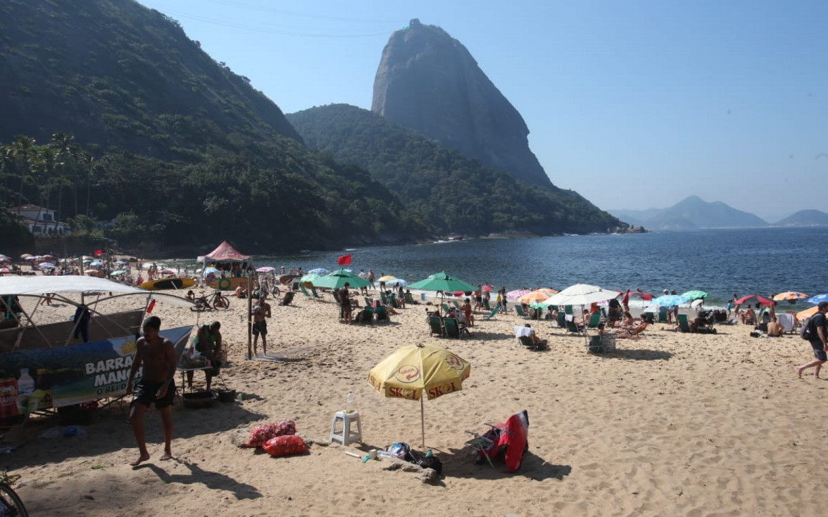 Fim de semana apresenta previs&atilde;o com chuva e ventos fortes