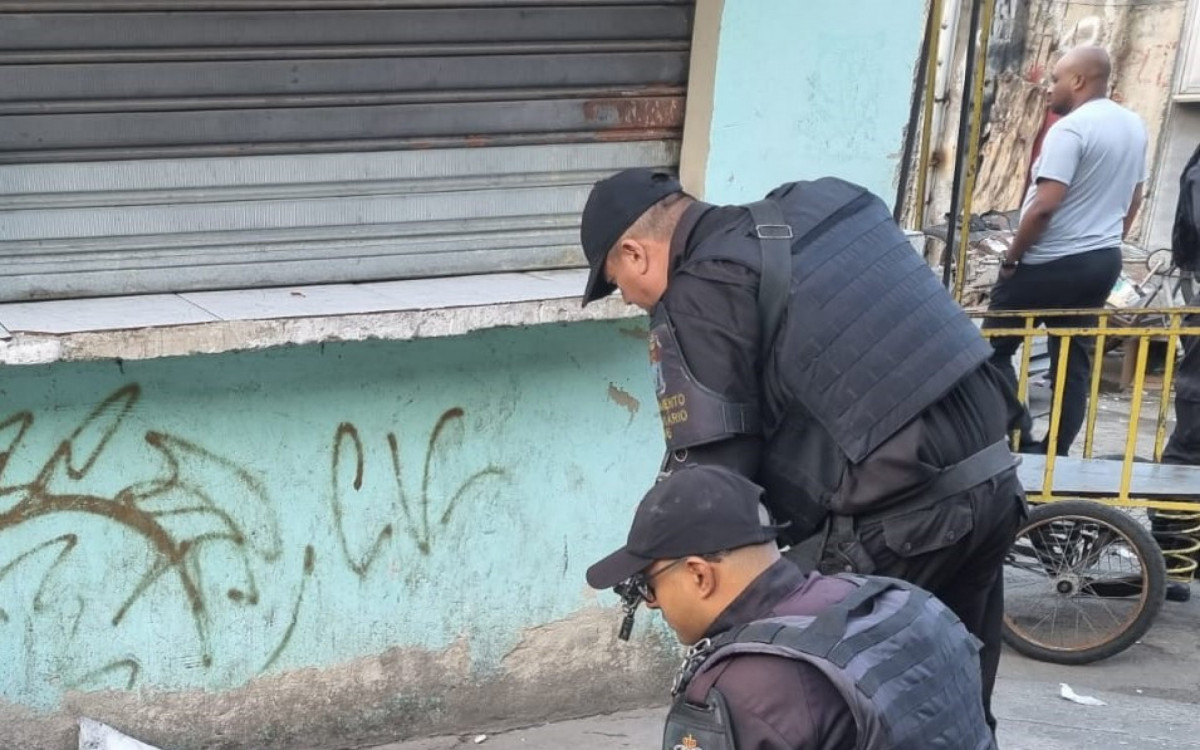 Agentes do GPFer abordaram o suspeito na esta&ccedil;&atilde;o ferrovi&aacute;ria da Mangueira, na Zona Norte do Rio