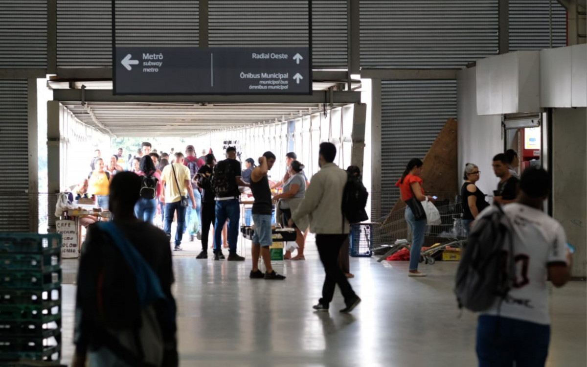 Passageiros do ramal Belford Roxo enfrentaram transtornos nesta sexta-feira