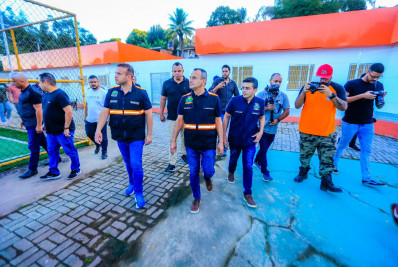 Prefeito Waguinho vistoria obras de creche, posto de saúde e praça no Novo Eldorado em Belford Roxo