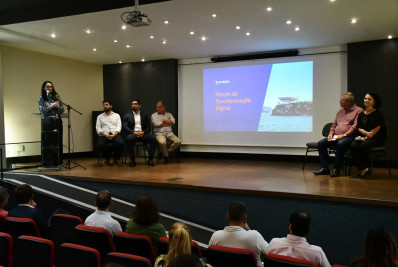 Prefeito Axel Grael participa do lançamento do Fórum de Transformação Digital