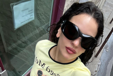 Cantora Rosalía se pronuncia sobre término do relacionamento