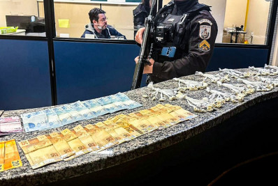 PM intercepta lote de cocaína destinado a Teresópolis em São José do Vale do Rio Preto 