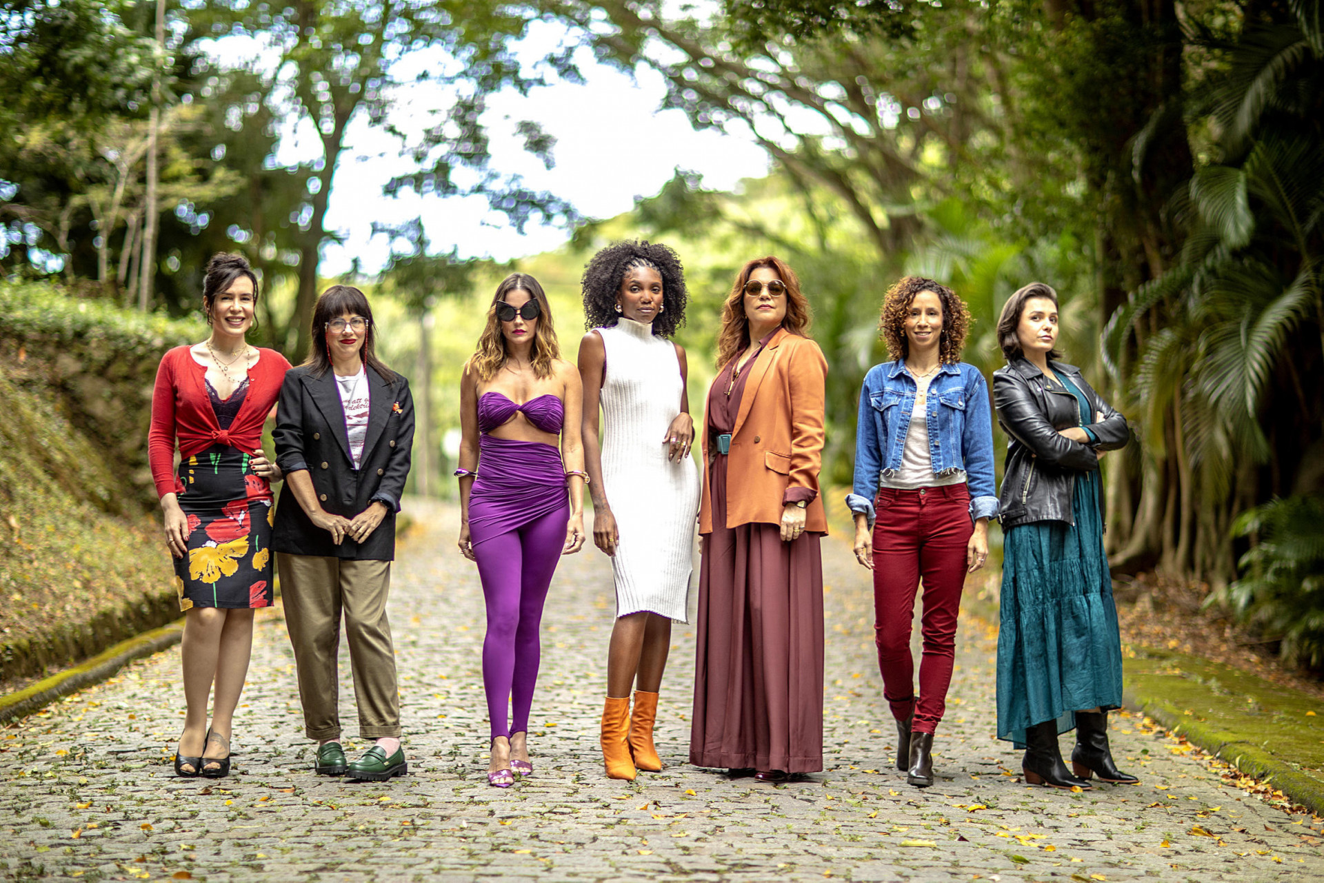 Maria Clara Spinelli, Karine Teles, Deborah Secco, Kesia, Isabel Teixeira, Thalita Carauta e Monica Iozzi - Globo/João Cotta